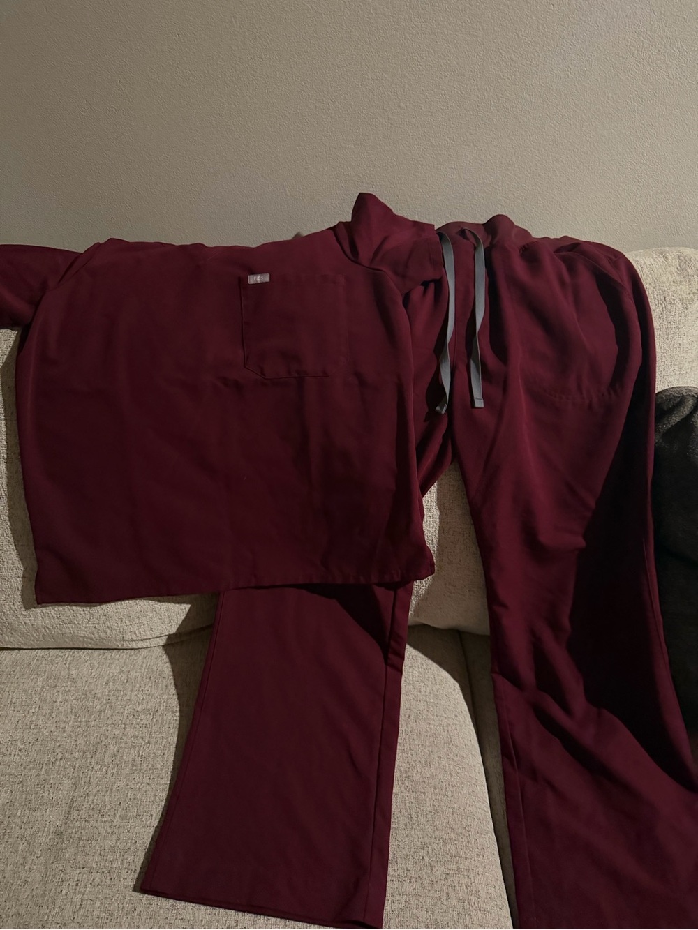 Figs burgundy set